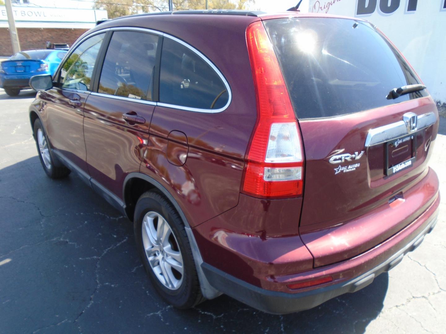 2010 Honda CR-V (5J6RE3H55AL) , located at 6112 N Florida Avenue, Tampa, FL, 33604, (888) 521-5131, 27.954929, -82.459534 - Photo#4